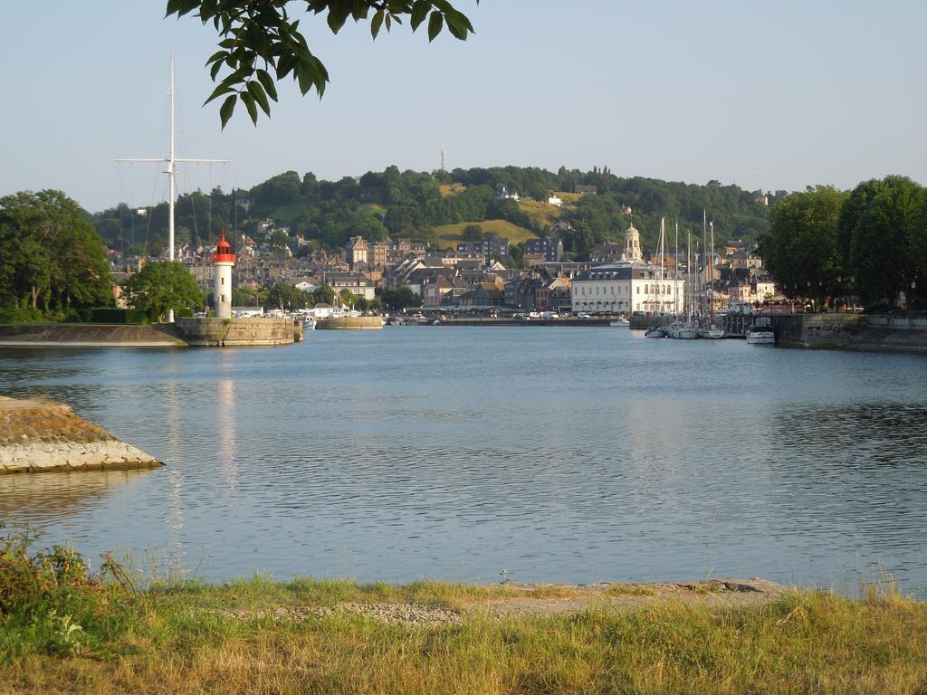 Appartement Du Port De Honfleur Habitación foto